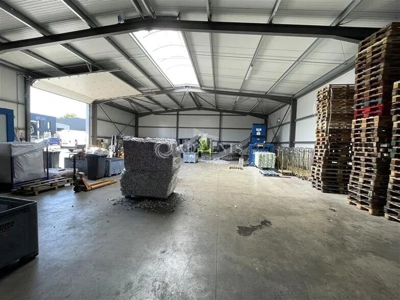 Industriel/Logistique dans Saint-Loubès à louer - Photo de l’immeuble – Image 1 sur 3