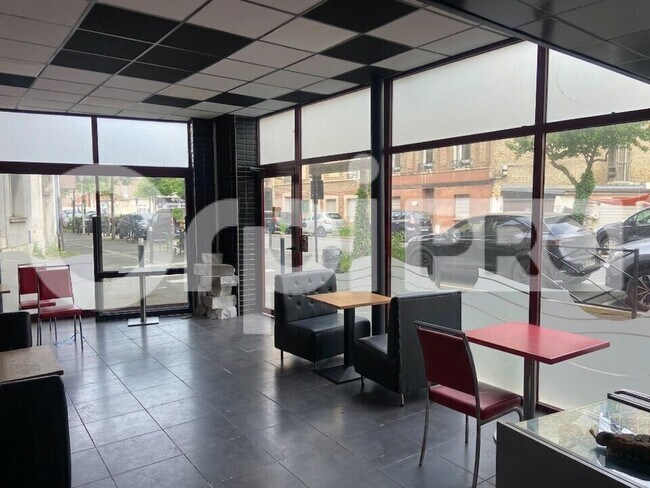 Plus de détails pour Local commercial à vendre