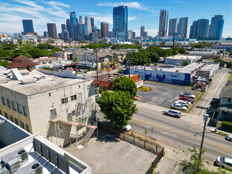 1604 W Pico Blvd, Los Angeles, CA à louer - Photo de l’immeuble – Image 2 sur 7