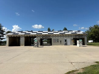 Plus de détails pour 803 E Highway 92, Winterset, IA - Spécialisé à vendre