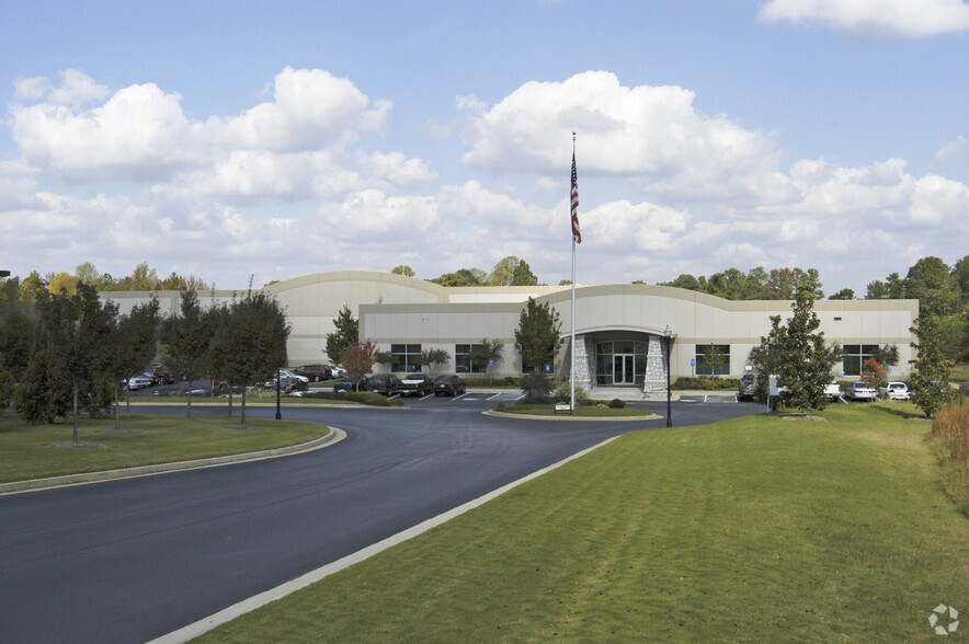 2832 Anvil Block Rd, Ellenwood, GA à louer - Photo de l’immeuble – Image 2 sur 6