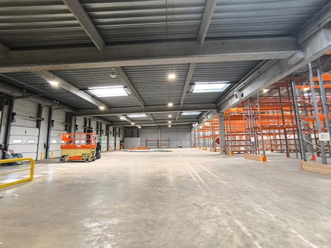 Industriel/Logistique dans Corbas à louer Photo intérieure– Image 1 sur 5