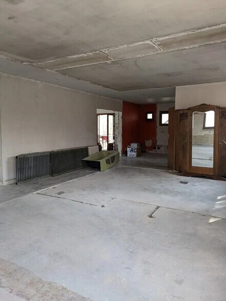 Bureau dans Challes-les-Eaux à louer - Photo de l’immeuble – Image 3 sur 7
