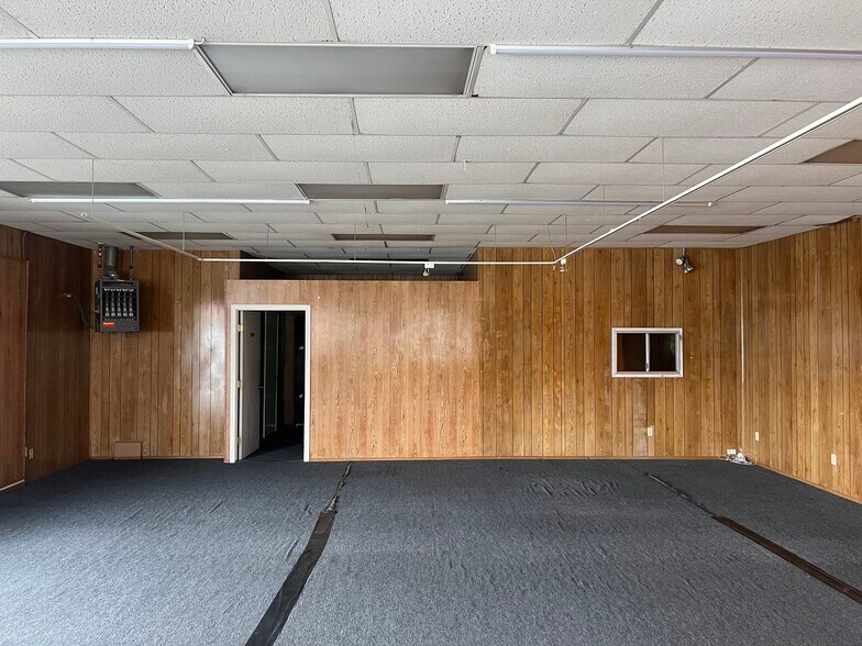 1280 Fremont Blvd, Seaside, CA à louer - Photo de l’immeuble – Image 3 sur 11