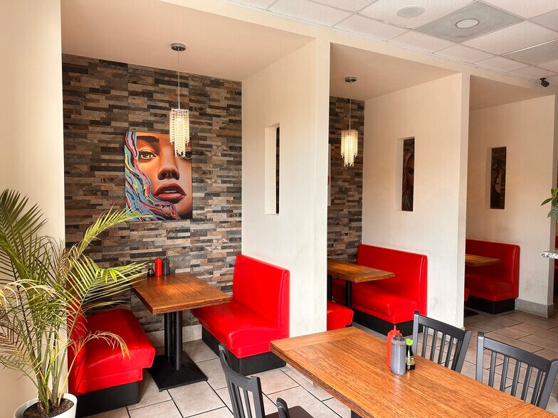 River Oaks Restaurant / Cafe, Houston, TX à louer - Photo intérieure – Image 2 sur 24