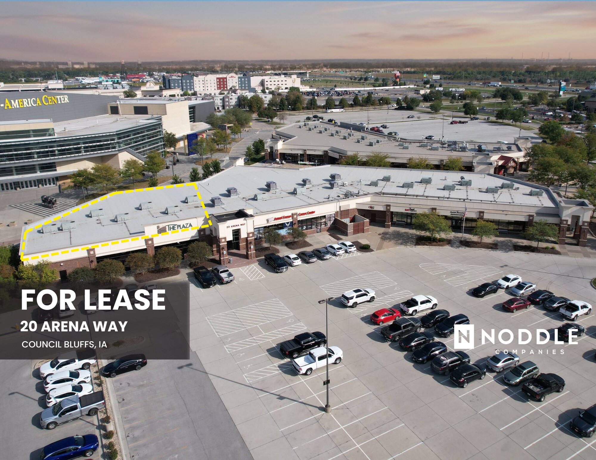 20-40 Arena Center, Council Bluffs, IA à louer Photo principale– Image 1 sur 14