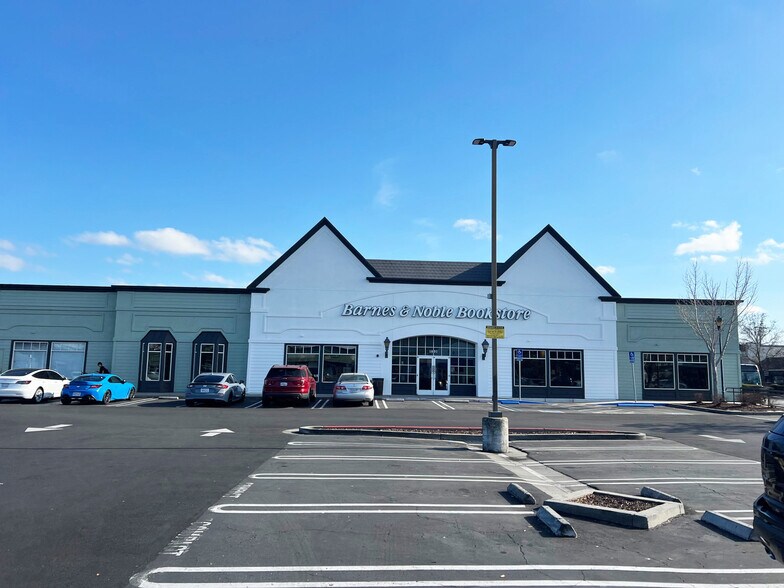 1001-1111 El Camino Real, Redwood City, CA à louer - Photo de l’immeuble – Image 2 sur 14