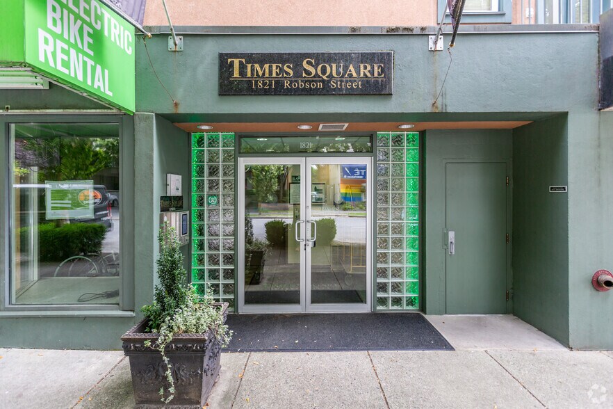 1821 Robson St, Vancouver, BC à louer - Photo de l’immeuble – Image 3 sur 5