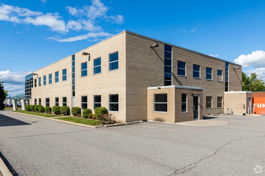 53 Auriga Dr, Nepean, ON à louer - Photo de l’immeuble – Image 2 sur 4