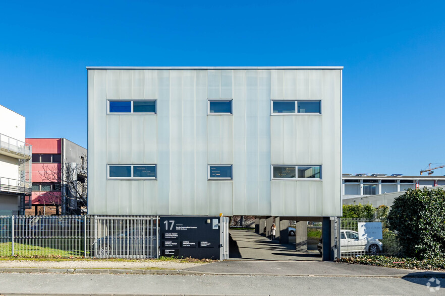 17 Rue Du Commandant Cousteau, Bordeaux à louer - Photo de l’immeuble – Image 2 sur 3