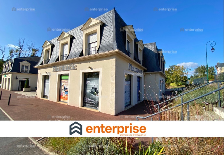 Bureau dans Vineuil-Saint-Firmin à vendre - Photo de l’immeuble – Image 1 sur 7