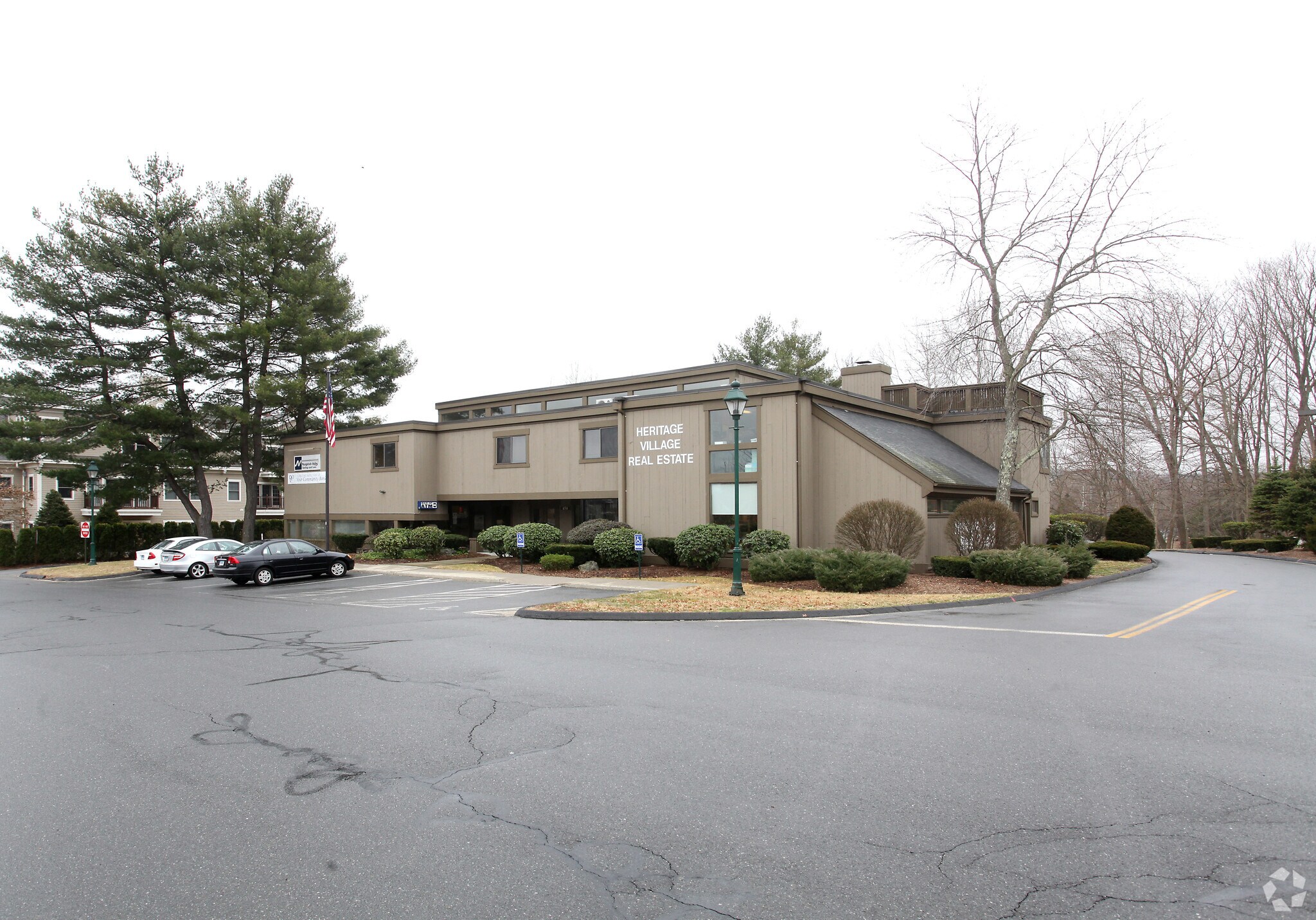 3 Village Grn, Southbury, CT à louer Photo principale– Image 1 sur 4