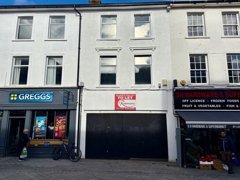 33 Station Rd, Redhill à louer - Photo de l’immeuble – Image 2 sur 3