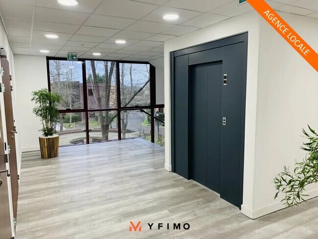 Plus de détails pour Bureau à louer