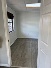 4707 W Gandy Blvd, Tampa, FL à louer Photo intérieure– Image 1 sur 2