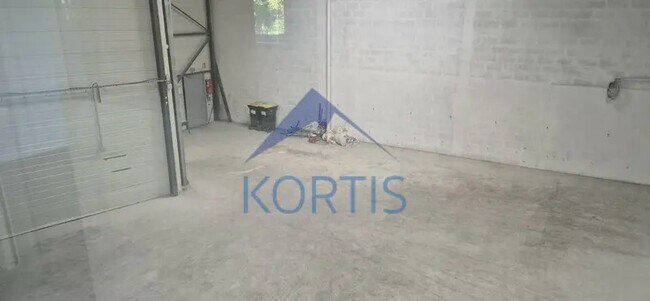 Plus de détails pour 36 Rue Champ Dolin, Saint-Priest - Local d'activités à louer