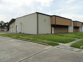 1219 Avenue H, Westwego, LA à louer Photo de l’immeuble– Image 1 sur 2