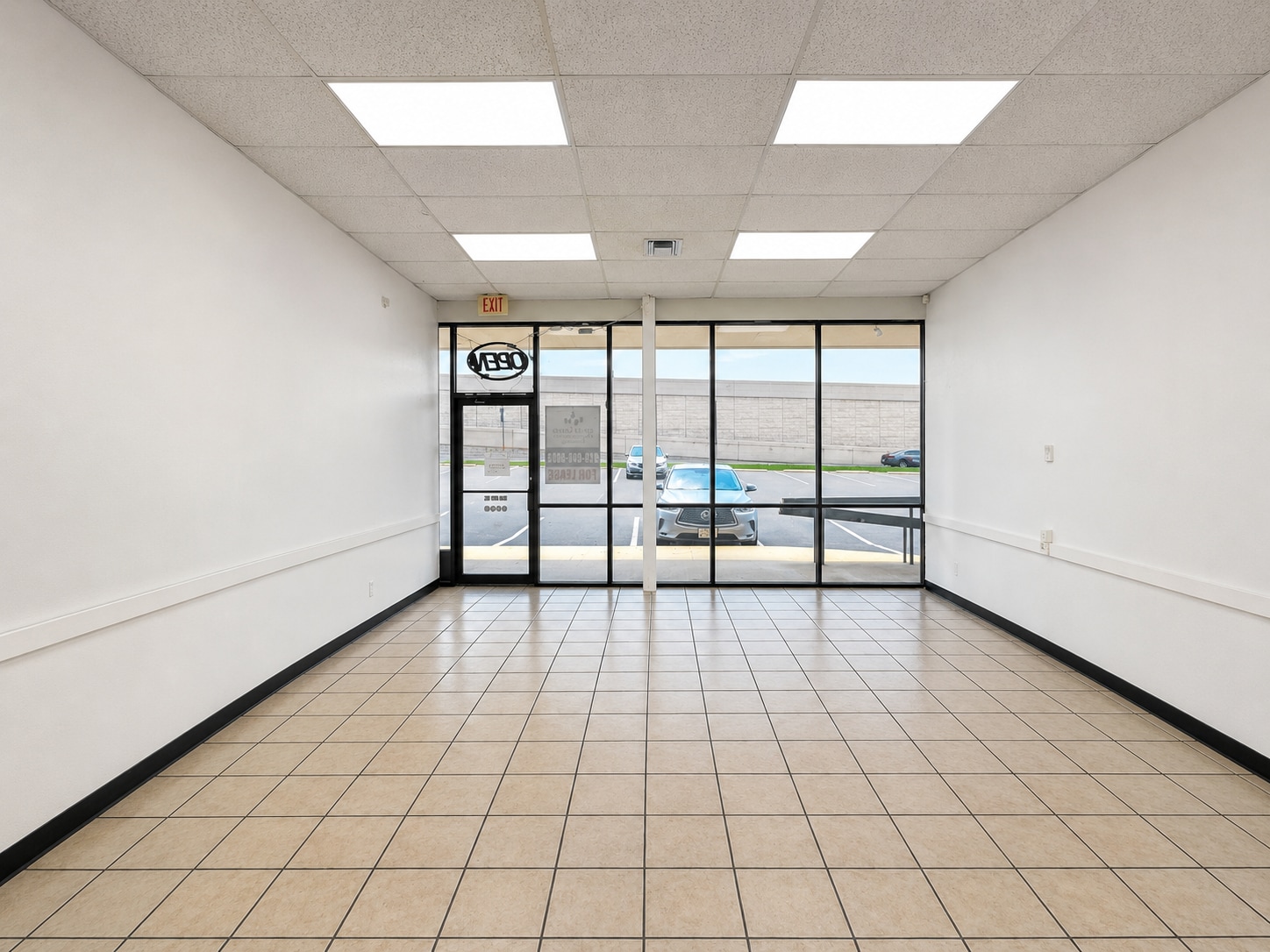 6407-6413 NW Loop 410, San Antonio, TX à louer Photo intérieure– Image 1 sur 2
