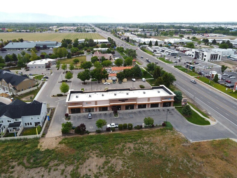 2498 E Fairview Ave, Meridian, ID à louer - Photo de l’immeuble – Image 3 sur 7