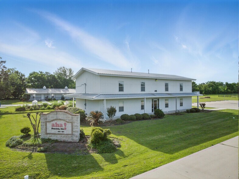 421 Jones Rd, Highlands, TX à louer - Photo de l’immeuble – Image 3 sur 61