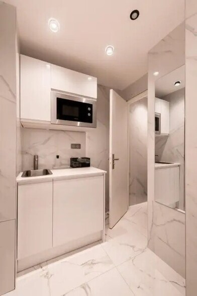 Bureau dans Paris à louer - Photo de l’immeuble – Image 2 sur 9