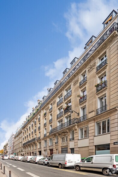 Rue Du Faubourg Poissonnière, Paris à louer - Photo principale – Image 1 sur 1