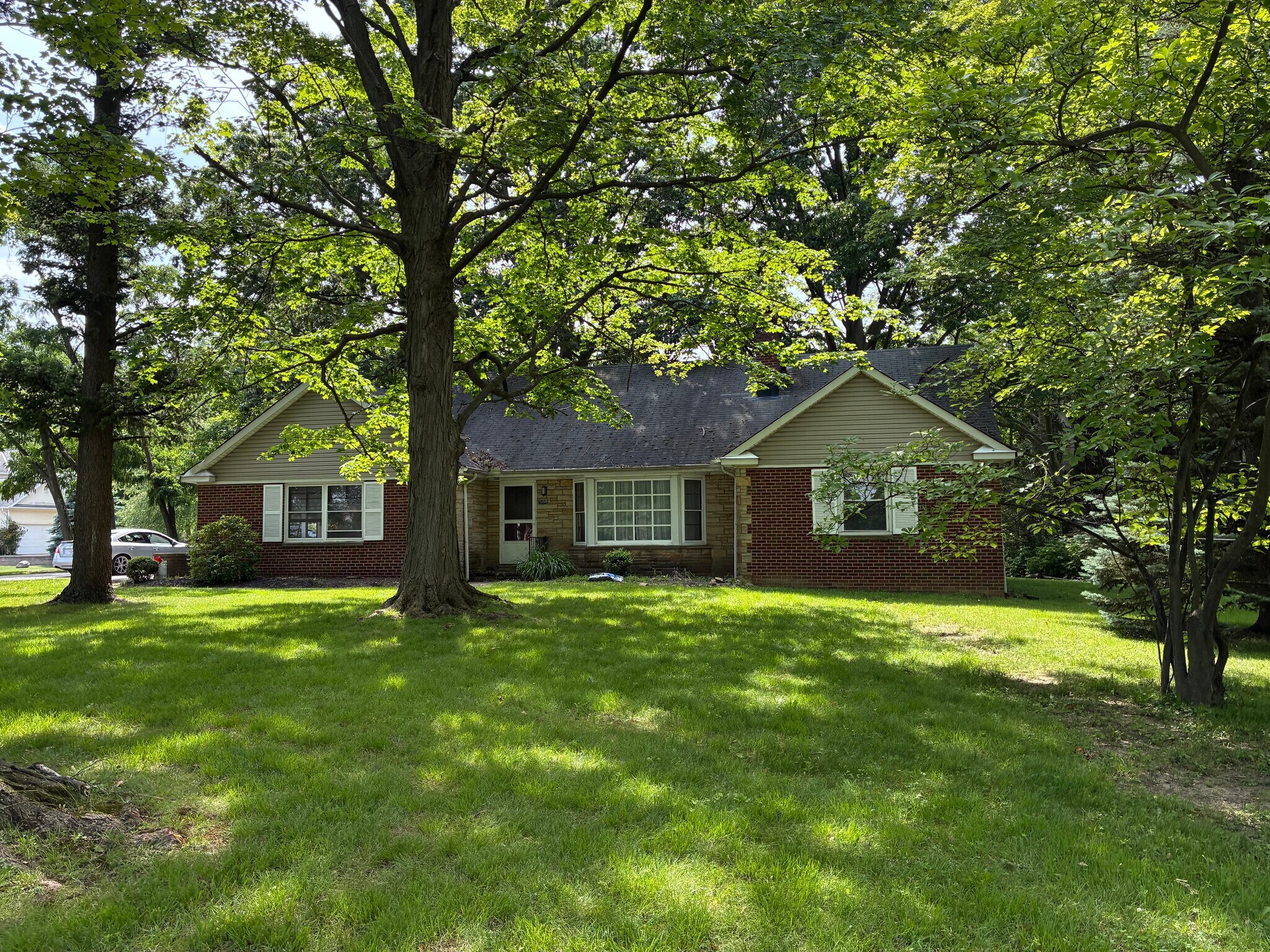 1200 Som Center Rd, Mayfield Heights, OH à vendre Photo principale– Image 1 sur 3