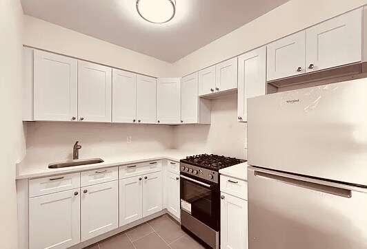 14102-14104 Pershing Cres, Jamaica, NY à vendre - Photo de l’immeuble – Image 3 sur 9