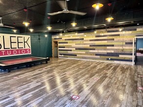 27202 Harper Ave, Saint Clair Shores, MI à louer Photo intérieure– Image 1 sur 3