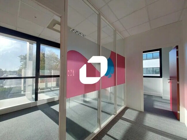 Plus de détails pour Bureau à louer