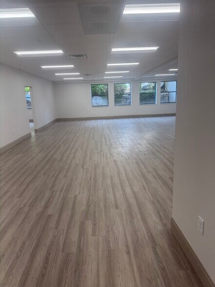 502 S State St, Orem, UT à louer - Photo de l’immeuble – Image 2 sur 17