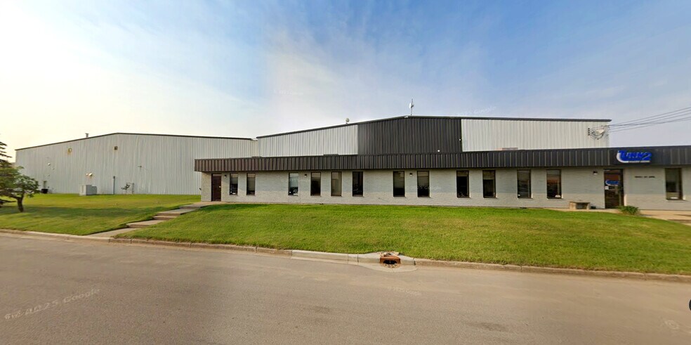 9305 27th Ave NW, Edmonton, AB à louer - Photo principale – Image 1 sur 15