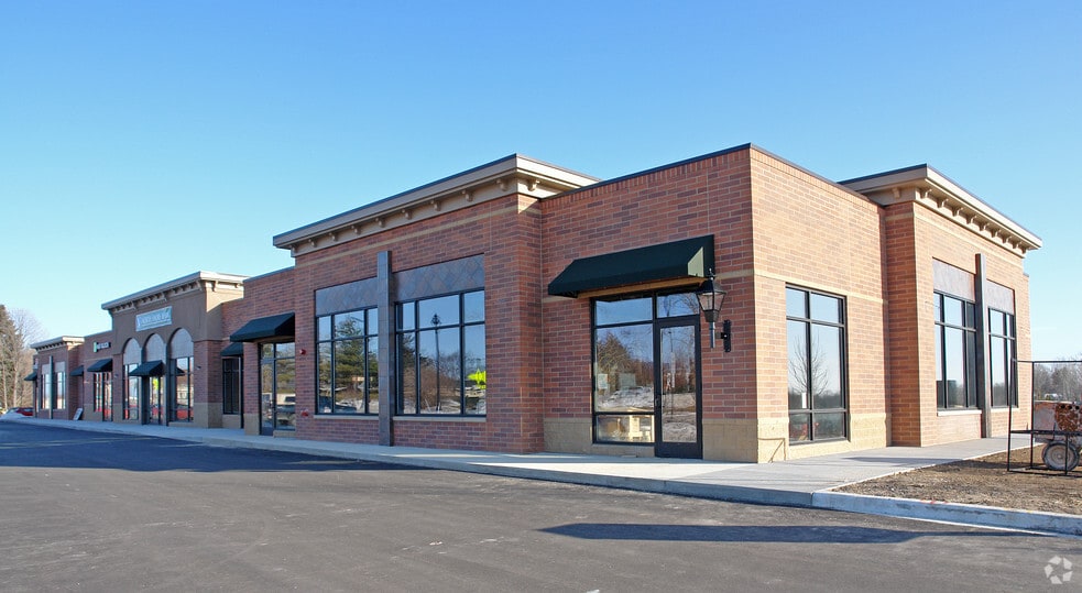 First Ave, Grafton, WI à louer - Photo principale – Image 2 sur 4