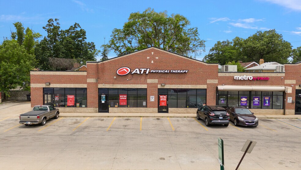 10600-10636 W 7 Mile Rd, Detroit, MI à vendre - Photo de l’immeuble – Image 3 sur 10