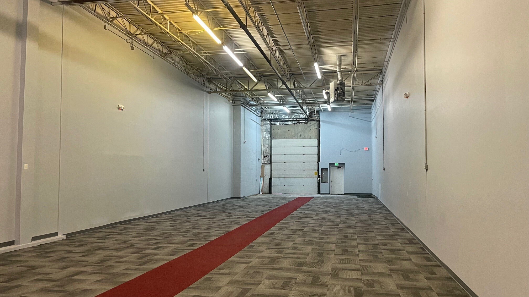 8390 Terminal Rd, Lorton, VA à louer Photo principale– Image 1 sur 21