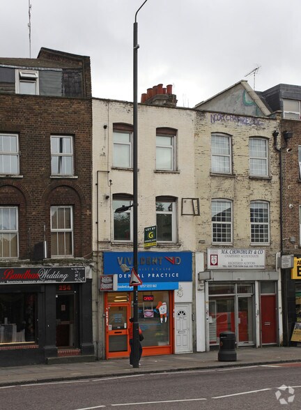 252 Bethnal Green Rd, Londres à louer - Photo de l’immeuble – Image 3 sur 4