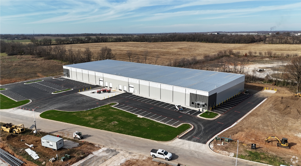 3135 Hankins Rd, Republic, MO à louer - Photo de l’immeuble – Image 3 sur 18