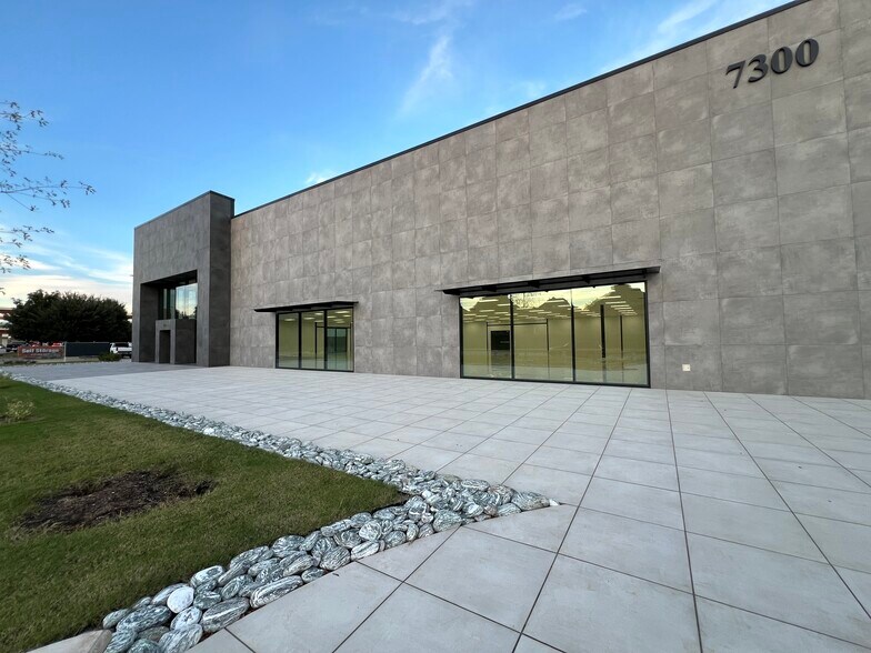7300 Riverside Dr, Irving, TX à louer - Photo de l’immeuble – Image 2 sur 20
