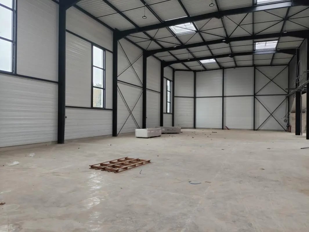 Local d’activités dans Chalifert à louer Photo intérieure– Image 1 sur 9