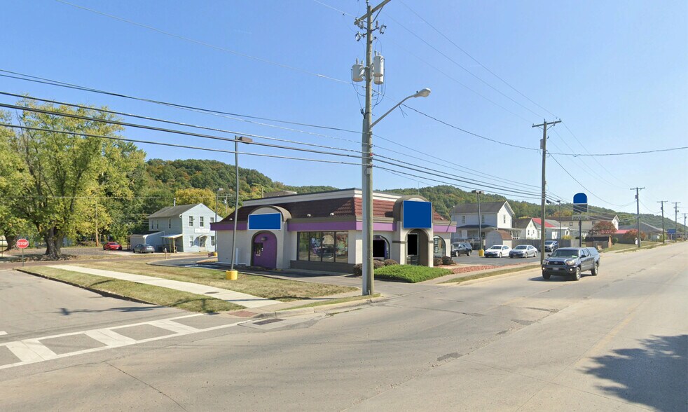 763 Chestnut St, Nelsonville, OH à louer - Photo de l’immeuble – Image 2 sur 7