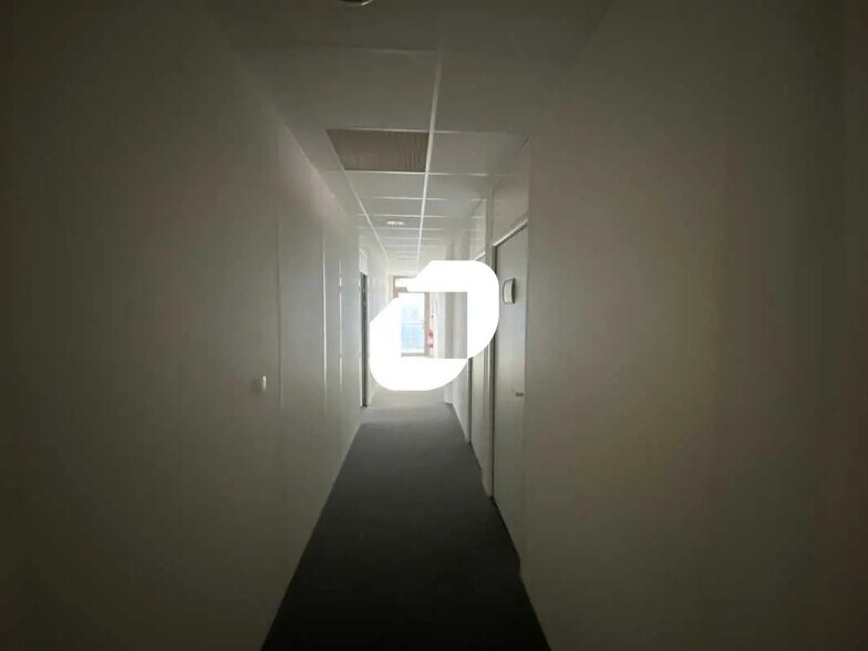 Bureau dans Bordeaux à louer - Photo de l’immeuble – Image 3 sur 4