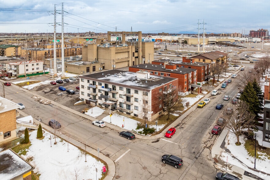 7200 De Belfroy, Montréal, QC à vendre - Aérien – Image 2 sur 2