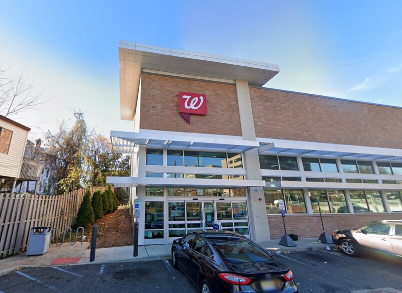 740 Main St, Paterson, NJ à louer - Photo de l’immeuble – Image 2 sur 7