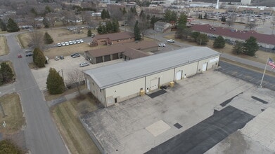 2500 Westward Dr, Spring Grove, IL à louer Photo intérieure– Image 2 sur 4