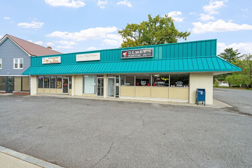 175-179 Columbia Tpke, Rensselaer, NY à vendre - Photo de l’immeuble – Image 2 sur 37