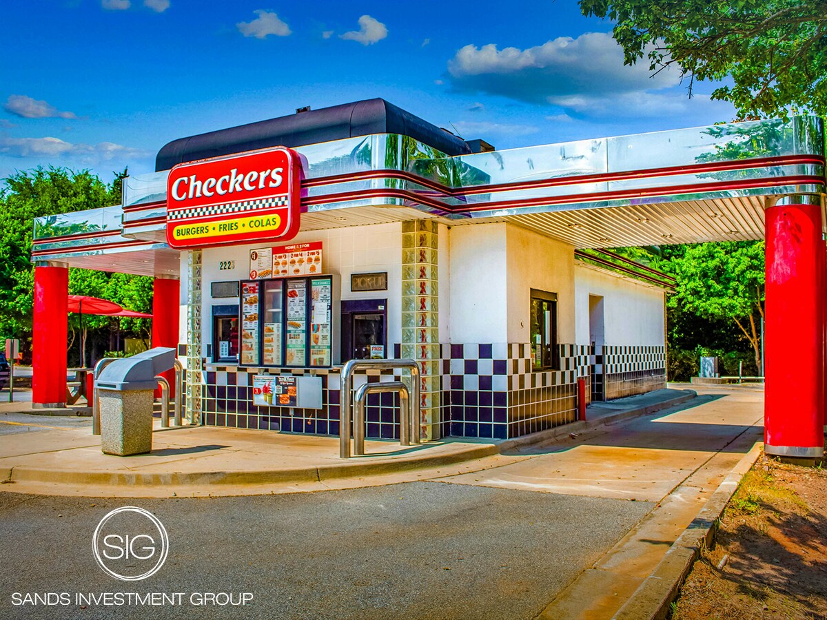 Checkers 3-Unit Portfolio - AR portefeuille de 3 biens à vendre sur LoopNet.fr Photo de l’immeuble– Image 1 sur 6