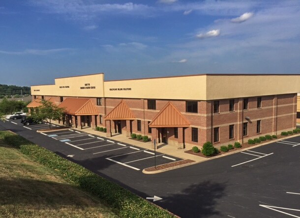 110 Corporate Dr, Johnson City, TN à louer - Photo de l’immeuble – Image 3 sur 6