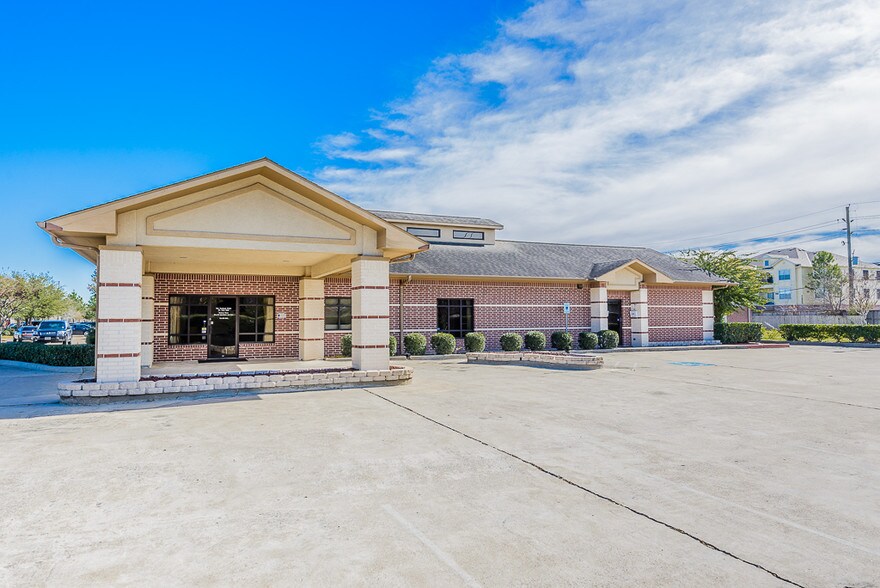 9804 Broadway St, Pearland, TX à louer - Photo principale – Image 1 sur 39