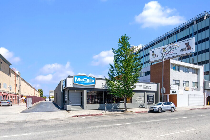 6856 Van Nuys Blvd, Van Nuys, CA à vendre - Photo de l’immeuble – Image 3 sur 27