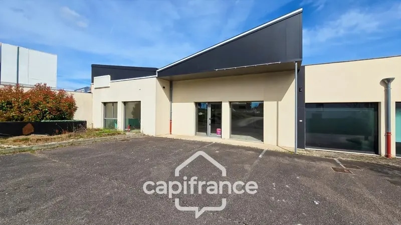 Local commercial dans Chalon-sur-Saône à louer - Photo de l’immeuble – Image 1 sur 6